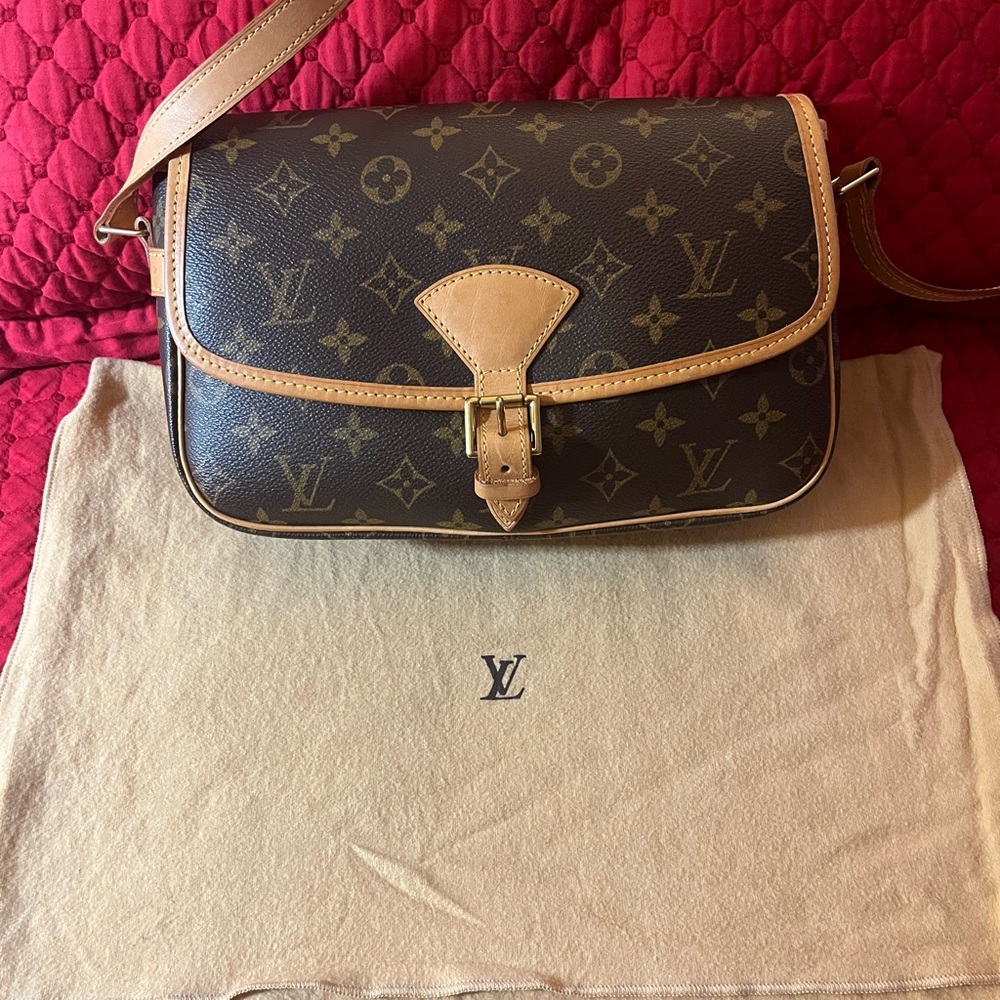 Authentic Louis Vuitton Sologne Crossbody Bag